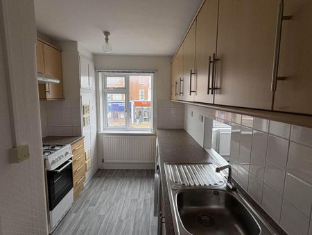 3 bedroom flat to rent - Photo 5