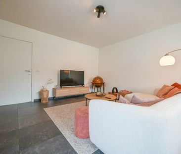 Prachtige halfopen bebouwing met drie slaapkamers en tuin - Photo 3