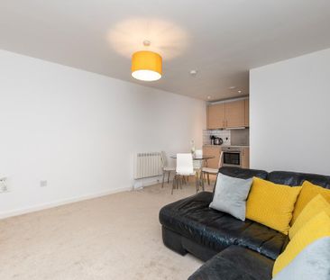 1 bedroom flat to rent - Photo 2