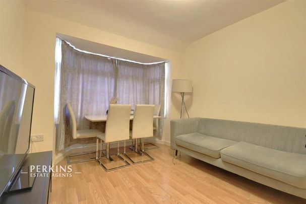 3 bedroom flat to rent - Photo 1