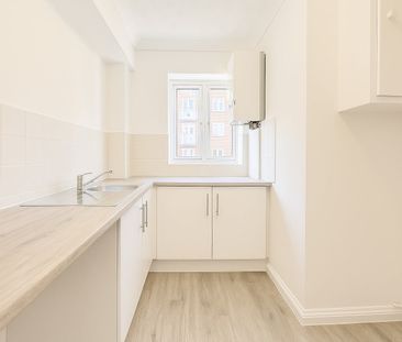 King Street, Southsea - Photo 6