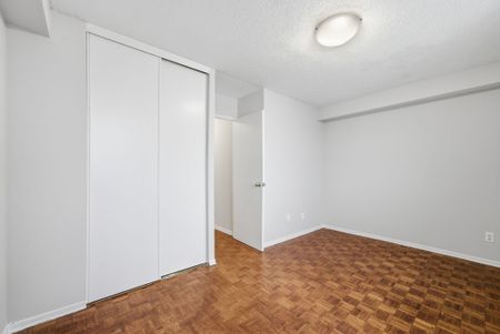 For Lease - 2350 Dundas Street Unit# 1003A, Toronto, Ontario - Photo 2