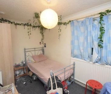 4 bedroom house to rent - Photo 1