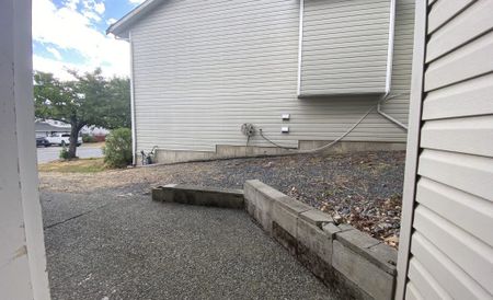 2220 Sun Valley Drive – Lower - Photo 2