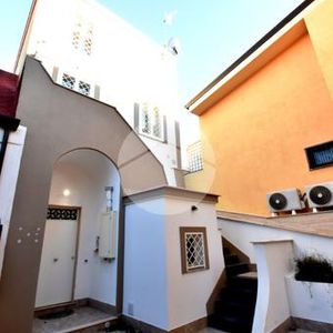 Monolocale in affitto - Photo 2