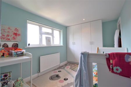 Sandfields, Send - 2 bedrooms Property for lettings - Seymours - Photo 2