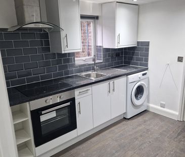 1 Bed Flat, High Road, NW10 - Photo 3