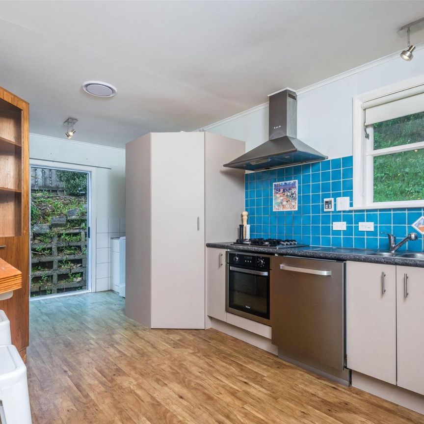 41 Chesterton Street, Johnsonville - Photo 1