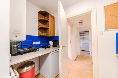 1 Bed Flat, Sackville Road, BN3 - Photo 3