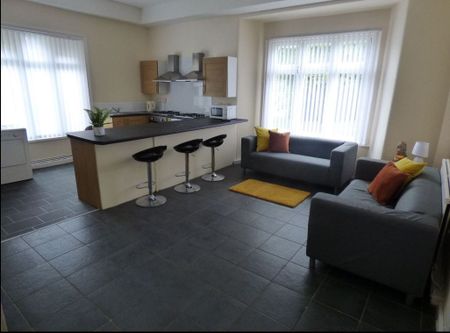 9 Bed Detached House, Smithdown Road, L15 - Photo 2