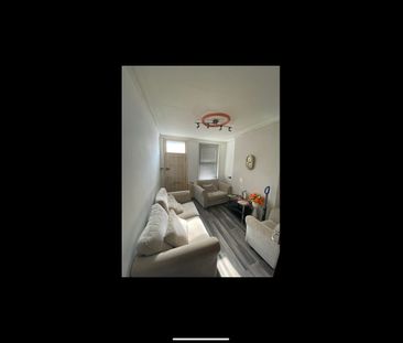 Room in a Shared House, Sherbrooke Road, NG5 - Photo 1