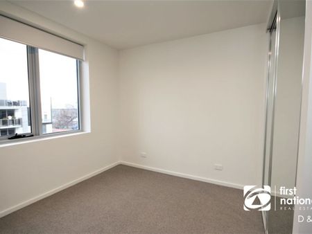 Live The Luxurious Lifestyle - Photo 3