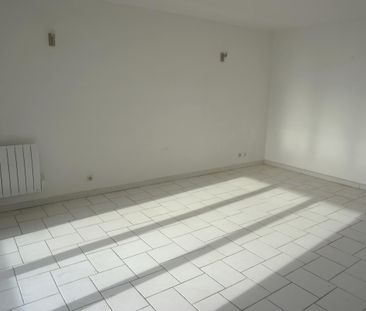 Location Appartement 3 pièces 63m² ANNECY 74000 - Photo 4