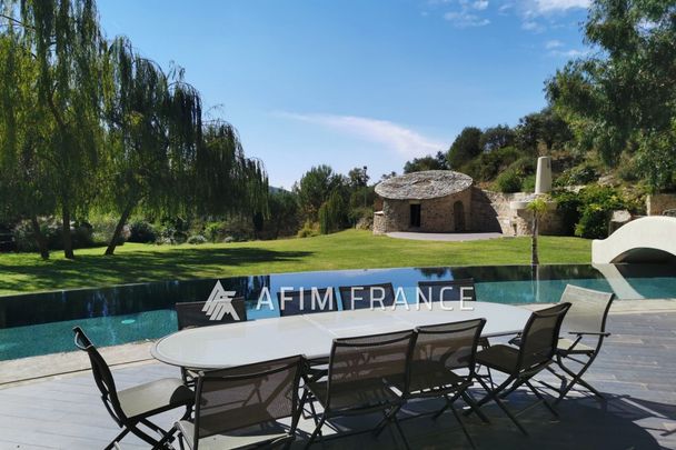 Peille, à 20 minutes de Monaco dans un écrin de verdure au cal - Photo 1