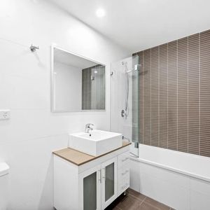 Luxury Apartment at Premier Location at Burwood For Renting - Photo 3