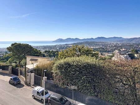 Superbe appartement de 4 pièces rénové avec vue mer - Photo 3