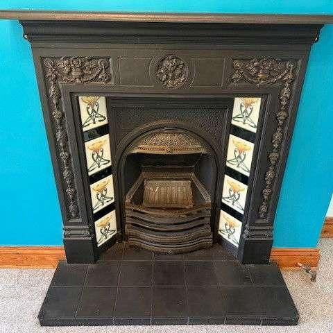 Tudor Close, Old Coulsdon, CR5 - Photo 1