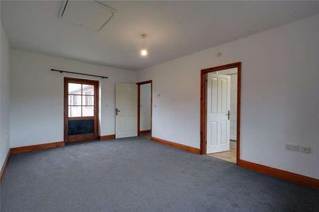 Black Dyke Barn, Black Dyke Road, Hockwold, Thetford, Norfolk, IP26 - Photo 2