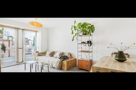 1 Bed Flat, Balls Pond Road, N1 - Photo 2