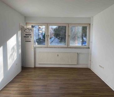 Charmante 2-Zimmer-Wohnung mit Tageslichtbad in Wiesbaden - Foto 1