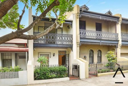 Spacious Three-Bedroom Home in a Quiet Alexandria Pocket - Photo 4