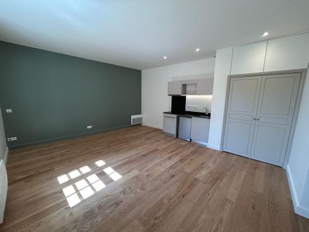 Location Appartement 1 pièce 39m² - Photo 5