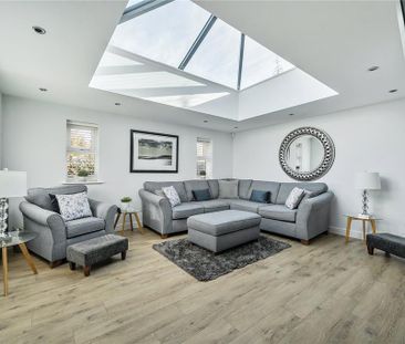 5 bedroom detached house to rent - Photo 1