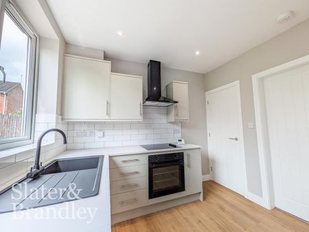 3 bedroom terraced house to rent - Photo 5