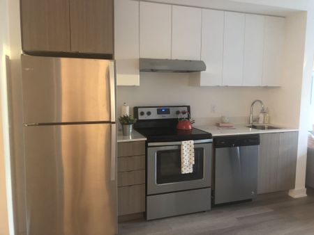 For Lease - 5260 Dundas Street Unit# 420, Burlington, Ontario - Photo 4