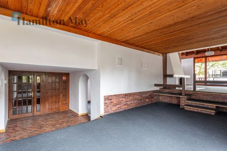 Wyjątkowy dom na Żoliborzu do aranżacji pod cele biurowe bądź mieszkalne - Photo 2