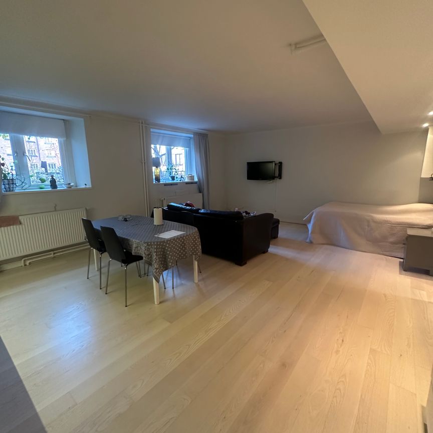 Råsundavägen, Solna - Photo 1