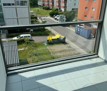 Charmante 3 Raum Wohnung im 2 Stock ohne Lift mit Balkon. Ein Tiefg... - Photo 3