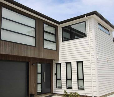 Stylish, Executive Family Home - Photo 4