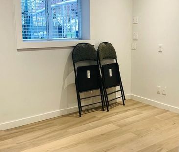 955 East 10th Avenue condo — Vancouver, BC (2-Bedroom) - 2 Bedroom - Photo 6