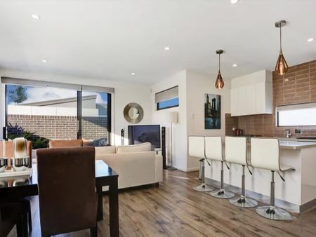 Modern 2 bedroom apartment in Glenroy! - Photo 5