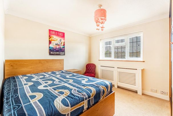 4 bedroom detached house to rent - Photo 1