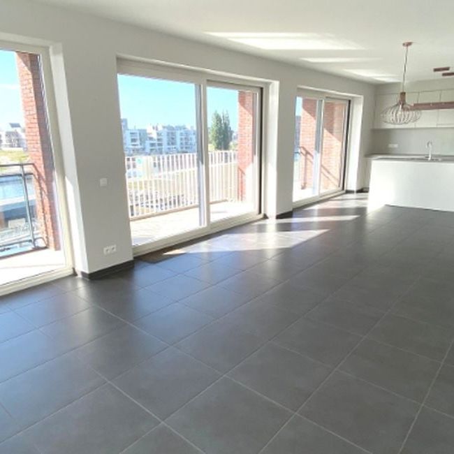 Appartement te huur in Harelbeke voor € 1.000 met 3 slaapkamers - Foto 1