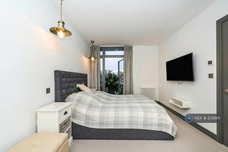 2 bedroom flat to rent - Photo 4