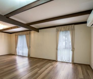 318 Parkland Crescent, Lavington - Photo 3