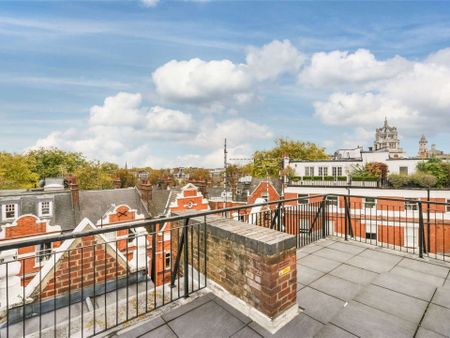 Charming top floor flat with two double bedrooms, wood floors throughout and stunning roof terrace overlooking Brompton Oratory in the heart of Knightsbridge. - Photo 2