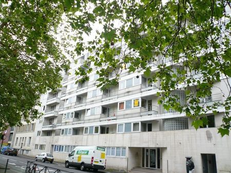 Studio Centre ville – - Photo 5