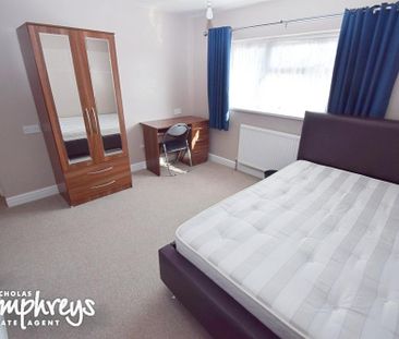 3 bedroom semi-detached house to rent - Photo 5