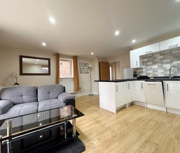 St. Georges Street, Cheltenham GL50 4DE - Photo 3