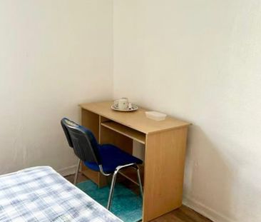 Room in a Shared House, Lordship Lane, N17 - Photo 4