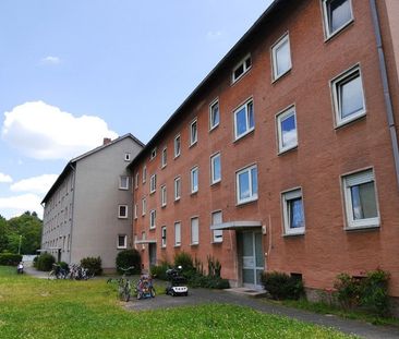 Schöne 3-Zimmer-Wohnung mit Tageslichtbad und Balkon in Hanau-Groß... - Foto 1