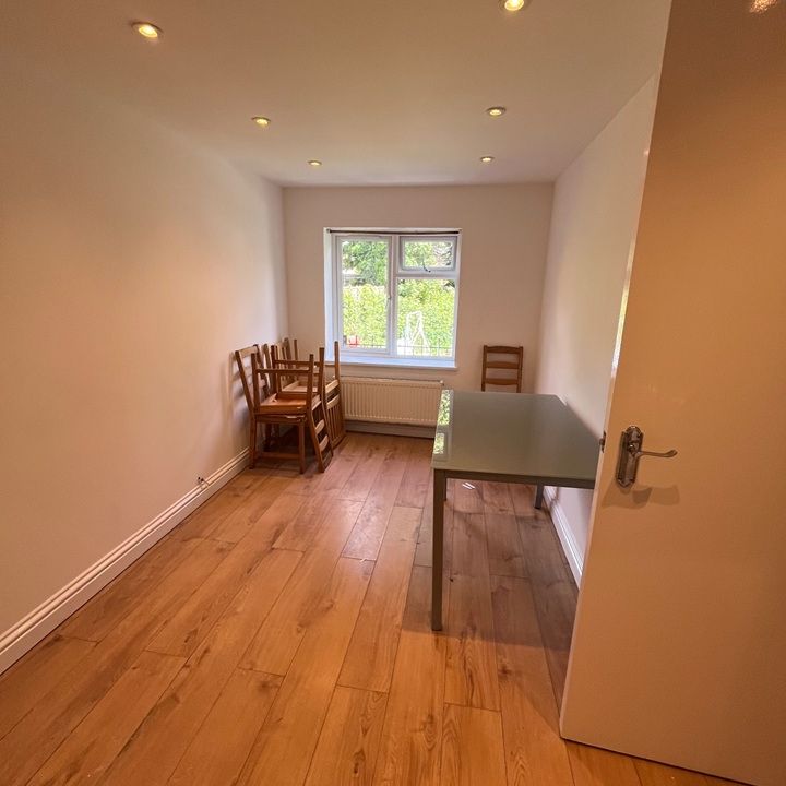 2 Bed Flat, Summerhill Road, N15 - Photo 1