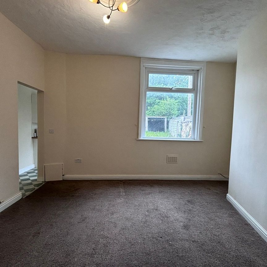 2 Bed Terraced House, Hardman Lane, M35 - Photo 1