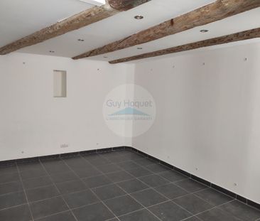 Location : appartement F2 à CARPENTRAS - Photo 1