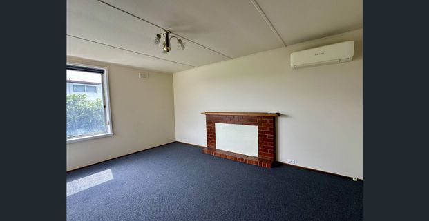 Family Home with Sunroom Retreat - Photo 1