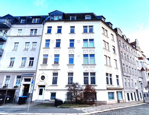 Schöne 2-Zimmer-Wohnung mit Blick ins Grüne! - Foto 1